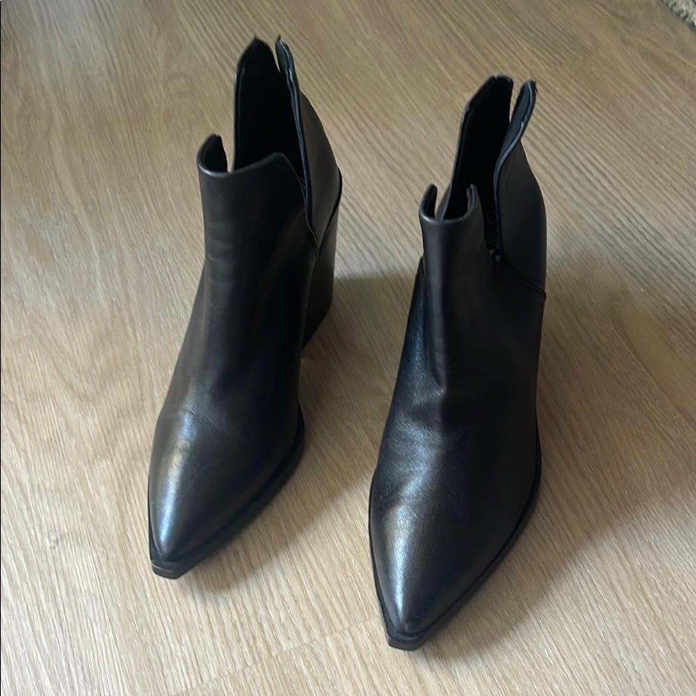Vince Camuto Black Ankle Booties Sleek Leather Design
